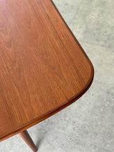 Load image into Gallery viewer, G-Plan Dining Table