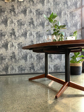 Load image into Gallery viewer, Extendable TABLE