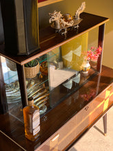 Load image into Gallery viewer, 50's Retro Drinks/Display Cabinet