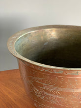 Load image into Gallery viewer, Vintage Brass Planters