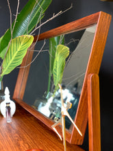 Load image into Gallery viewer, Mid-Century Dresser & Stool