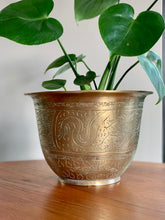 Load image into Gallery viewer, Vintage Brass Planters