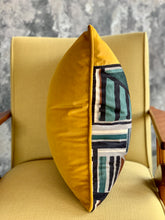 Load image into Gallery viewer, Geometric Pattern Scatter Cushions