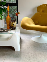 Load image into Gallery viewer, Lurashell Chair