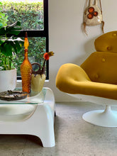 Load image into Gallery viewer, Lurashell Chair