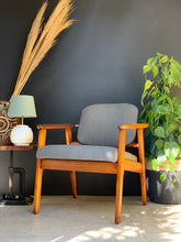 Load image into Gallery viewer, Curved Armchair