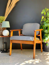 Load image into Gallery viewer, Curved Armchair