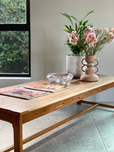 Load image into Gallery viewer, Retro Coffee Table