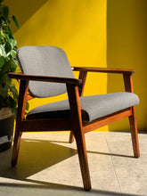 Load image into Gallery viewer, Curved Armchair