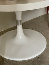 Load image into Gallery viewer, Tulip style MCM Side Table