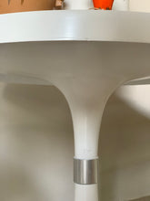 Load image into Gallery viewer, Tulip style MCM Side Table