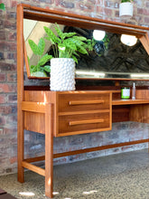 Load image into Gallery viewer, Cubist 'Torrente' Dressing Table