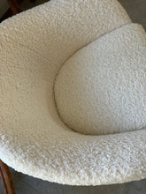 Load image into Gallery viewer, Retro Zodiac Chair