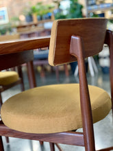 Load image into Gallery viewer, 5 Piece teak G-Plan dining suite