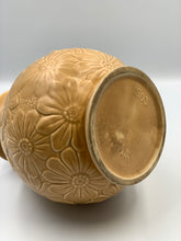Load image into Gallery viewer, Retro Pottery Flower Vase