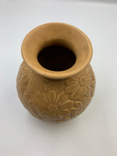Load image into Gallery viewer, Retro Pottery Flower Vase