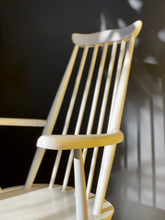 Load image into Gallery viewer, Vintage Rocking Chair
