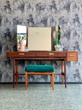 Load image into Gallery viewer, Mid-Century Novocraft Dresser
