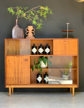 Load image into Gallery viewer, Mid-Century Nathan Drinks/Display Cabinet