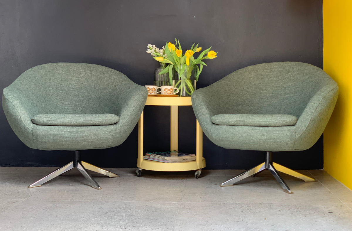 Pair of Zodiac Chairs RETREND