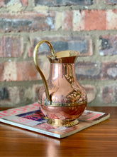 Load image into Gallery viewer, Vintage Jug