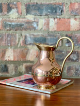 Load image into Gallery viewer, Vintage Jug