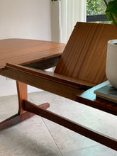 Load image into Gallery viewer, Extendable Sapele Mahogany Dining Table by Novacroft