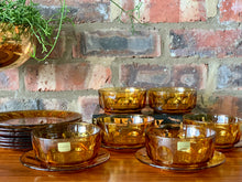 Load image into Gallery viewer, Retro Arcoroc Amber Serving Set