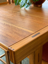 Load image into Gallery viewer, Torrente Dining Set