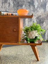 Load image into Gallery viewer, Retro Side Table with Lamp