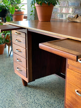Load image into Gallery viewer, Retro Desk
