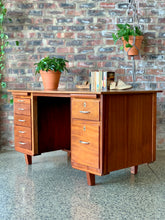 Load image into Gallery viewer, Retro Desk