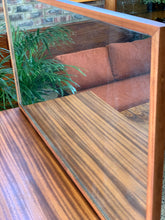 Load image into Gallery viewer, Mid-Century Dresser