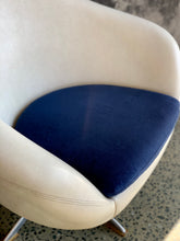 Load image into Gallery viewer, Retro Zodiac Chair