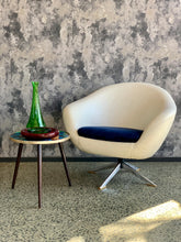 Load image into Gallery viewer, Retro Zodiac Chair
