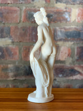 Load image into Gallery viewer, Figurine