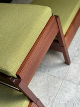 Load image into Gallery viewer, Retro Set of Stacking Stools