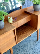 Load image into Gallery viewer, Retro dresser with 3 small drawers