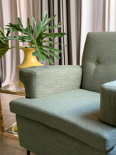 Load image into Gallery viewer, Pair of Retro Armchairs