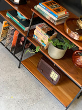 Load image into Gallery viewer, Retro Media Unit