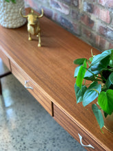 Load image into Gallery viewer, DS Vorster Console