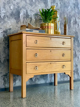 Load image into Gallery viewer, Vintage Oak Chest of Drawers