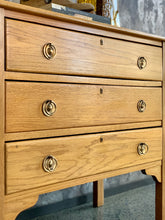 Load image into Gallery viewer, Vintage Oak Chest of Drawers