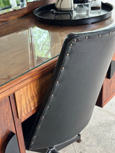 Load image into Gallery viewer, Vintage Dressing Table
