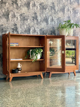 Load image into Gallery viewer, Retro bookcase with glass door