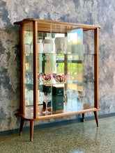 Load image into Gallery viewer, Retro display/ drinks cabinet