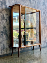 Load image into Gallery viewer, Retro display/ drinks cabinet