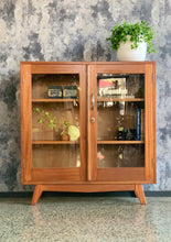 Load image into Gallery viewer, Retro bookcase with glass door