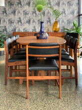 Load image into Gallery viewer, Novocraft 10-seater dining set