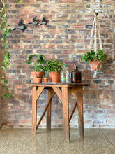 Load image into Gallery viewer, Farmhouse Style Side/Hall Table